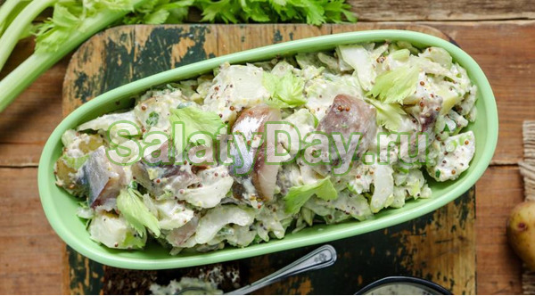Картофельный салат с рыбой