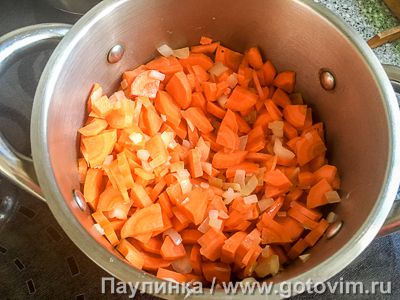 Тушеная морковь со сметаной и оливками, Шаг 03