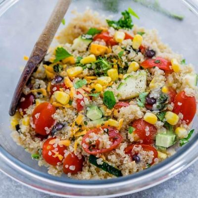 Фасолевый салат с киноа, кукурузой и овощами - рецепт с фото