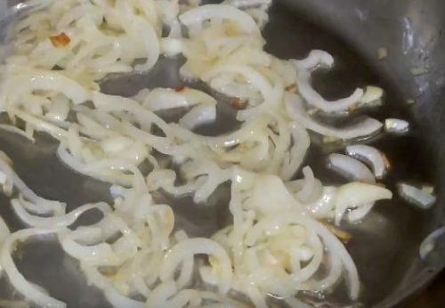 Как приготовить салат с креветками и шампиньонами