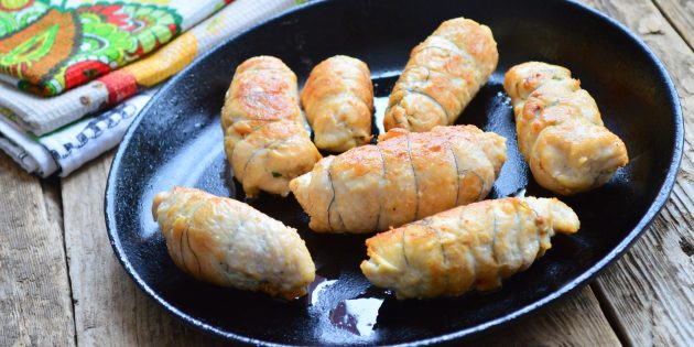 курица в духовке: простой рецепт куриных рулетиков с грибами и яйцами