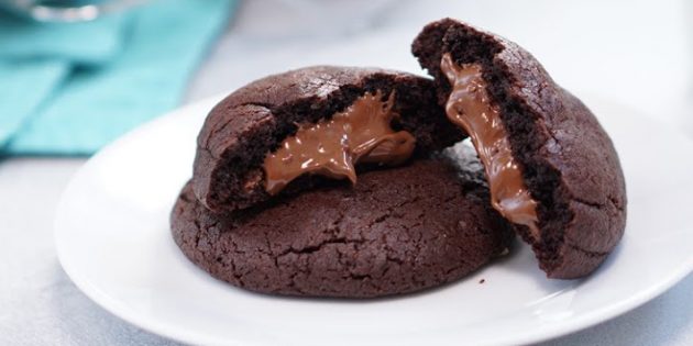 Шоколадное печенье с шоколадной пастой