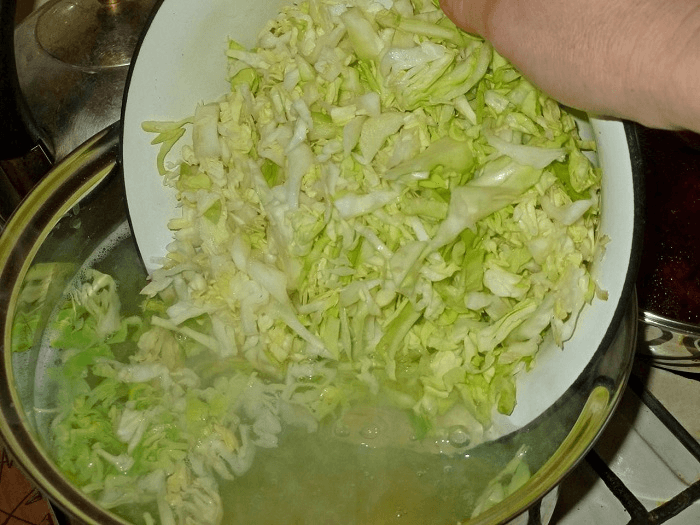 Нарезанная капуста для супа