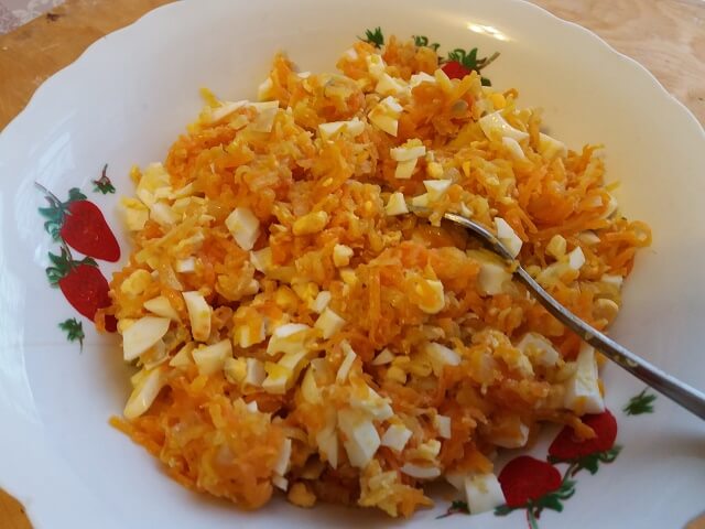 Начинка для пирожков из моркови с яйцами