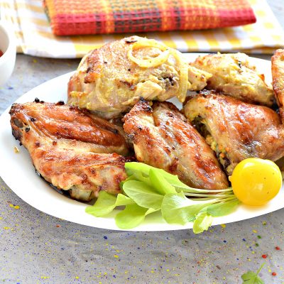 Шашлык из курицы с чесноком и луком в духовке - рецепт с фото