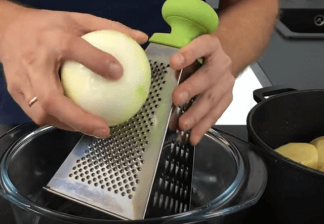 Картофельные драники – простые и вкусные рецепты на сковороде