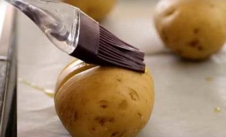 как запечь картошку в микроволновке фото 4