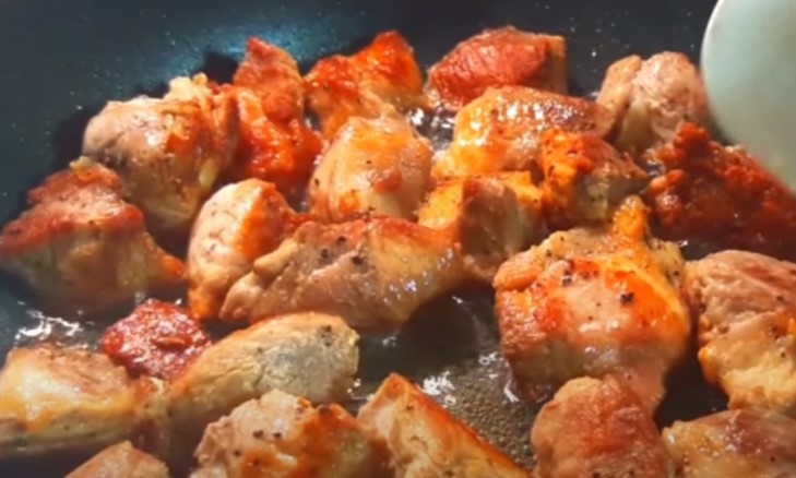 Мясо в горшочках с картошкой в духовке - 4 вкусных рецепта