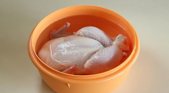 разморозка курицы в соленой воде