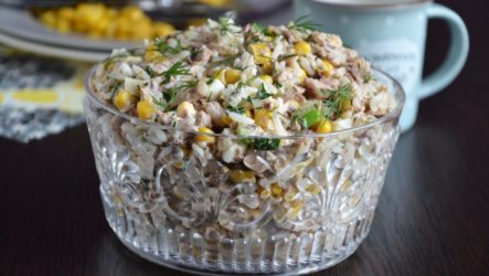 Как приготовить салат из тунца с рисом в домашних условиях